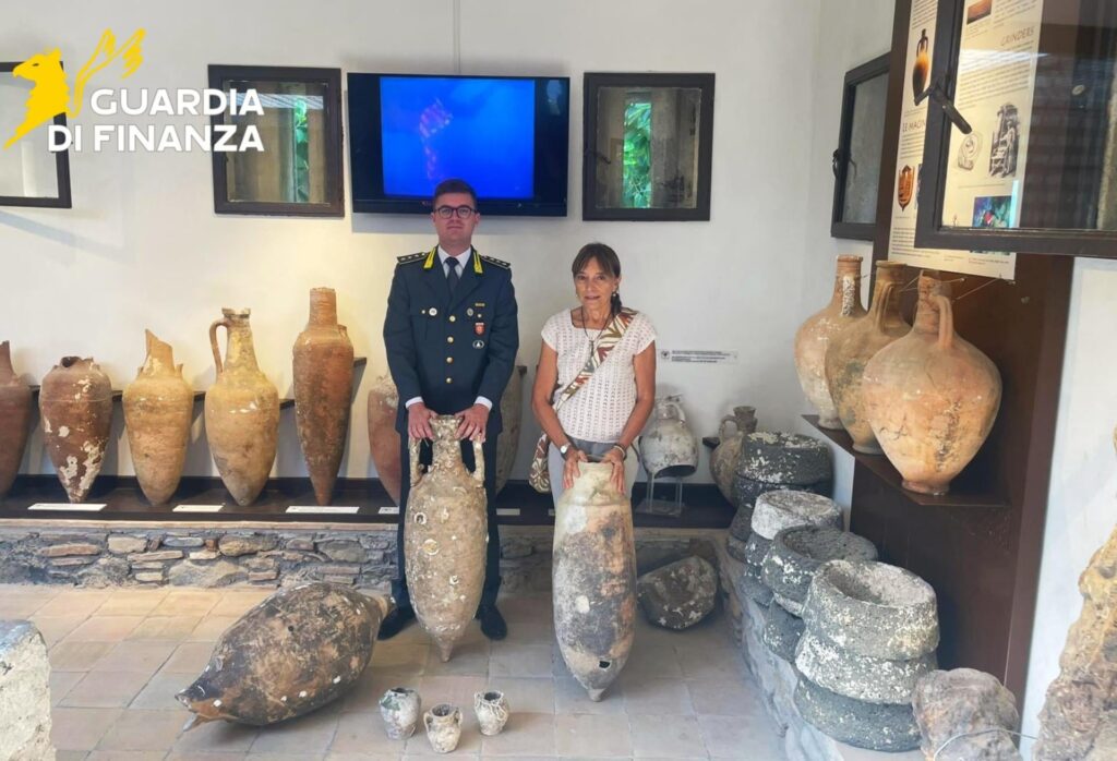Guardia di Finanzia anfore taormina (2)