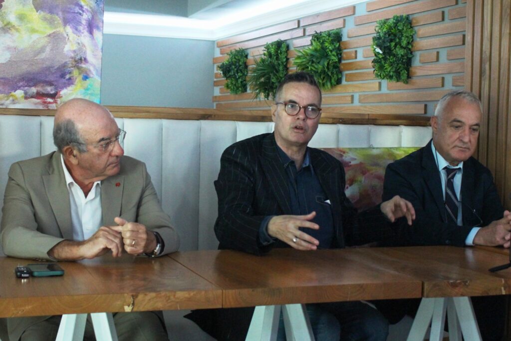 Klaus Davi Eduardo Lamberti Castronuovo e Roque Pugliese