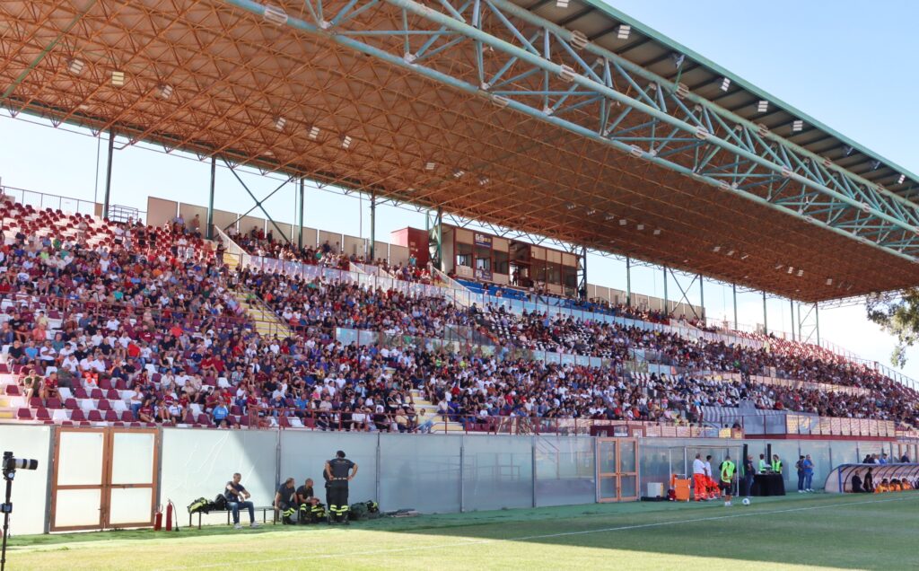 Reggina-Nissa tifosi granillo tribuna