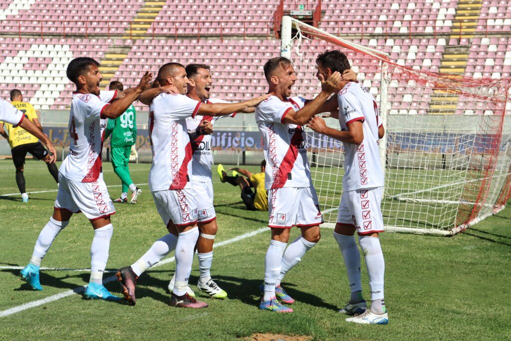 Reggina-Nissa esultanza gol Ferraro