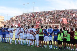 Reggina-Nissa saluto squadra tifosi a fine gara