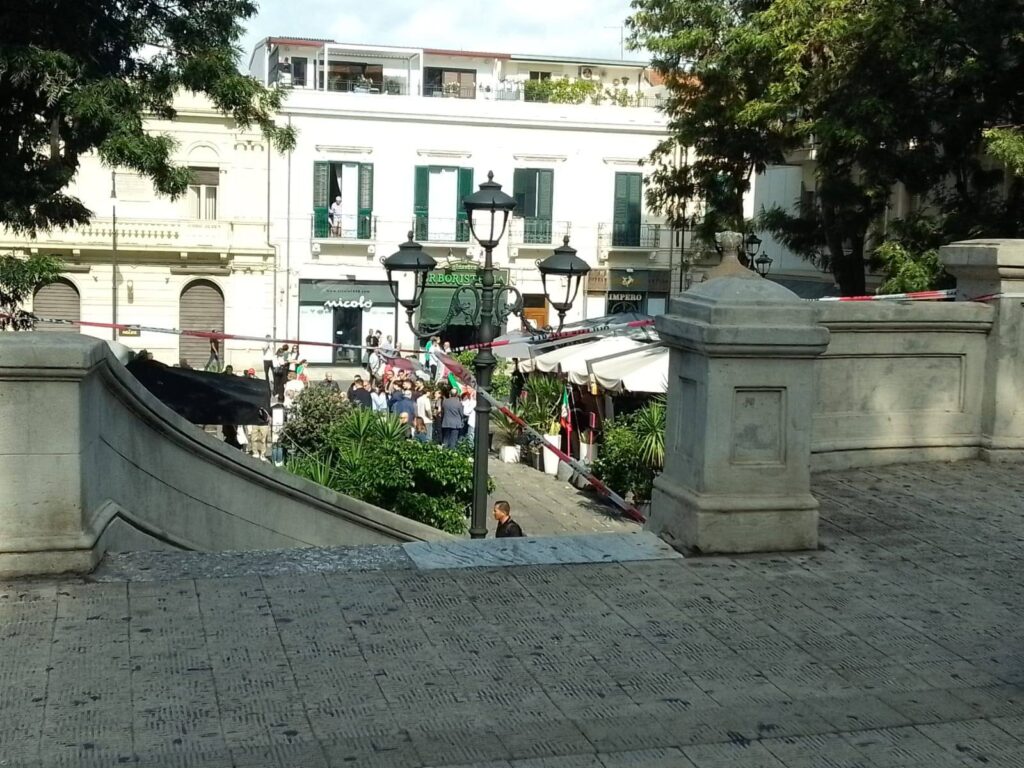 Scalinata piazza camagna