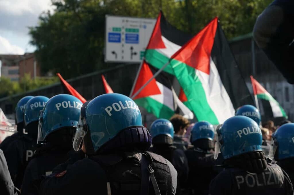 Scontri ProPal e Polizia a Torino