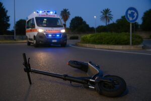 ambulanza e monopattino