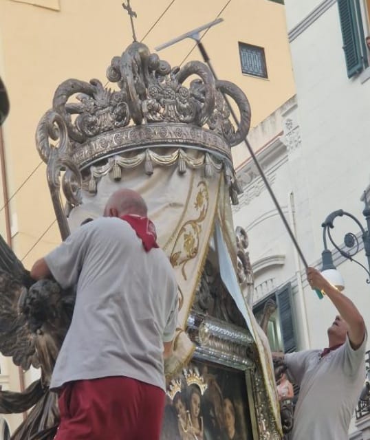 madonna impigliata cavi