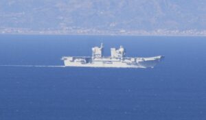 nave militare stretto di messina
