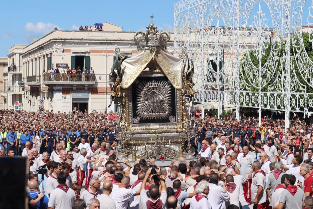 processione festa di madonna settembre
