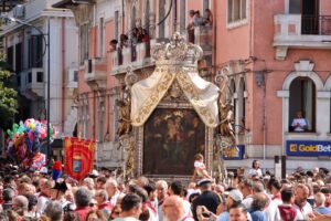 processione festa di madonna settembre