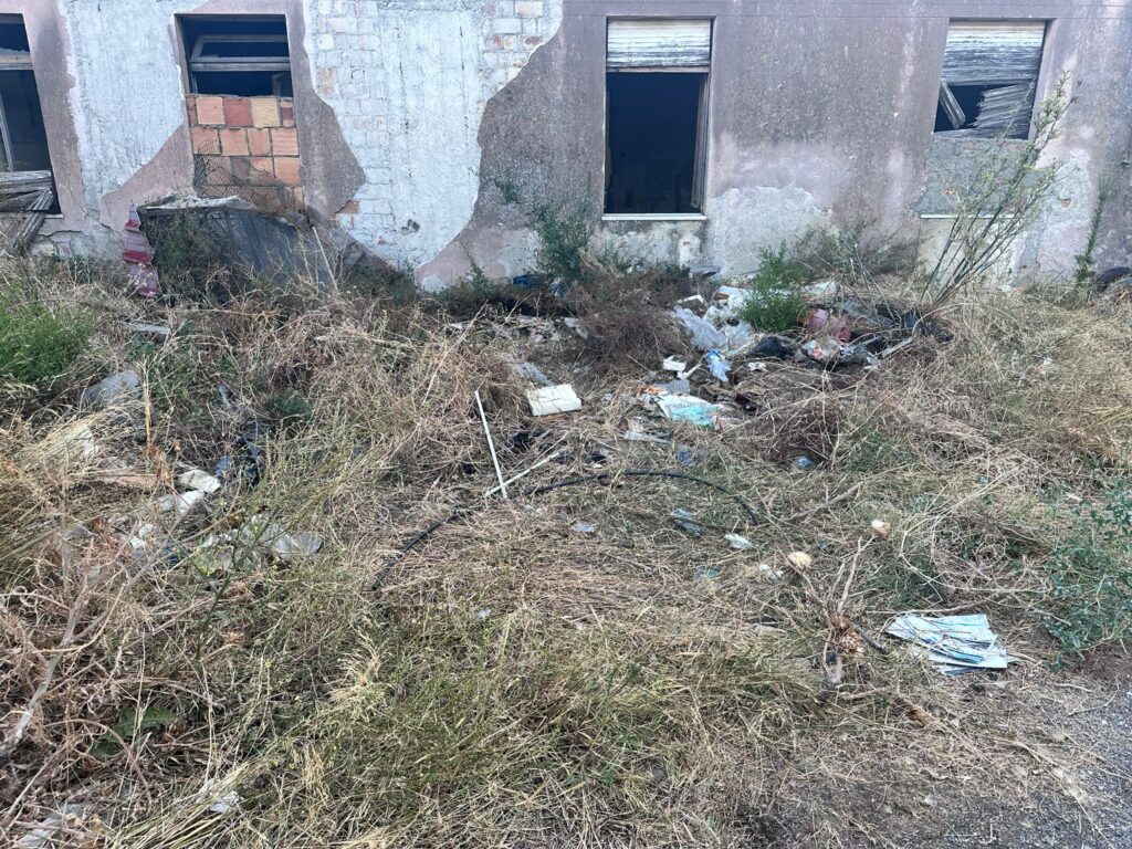 rimossi rifiuti ingombranti a montebello