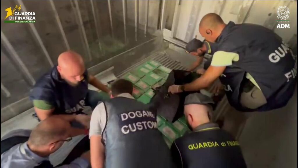 sequestro cocaina porto gioia tauro