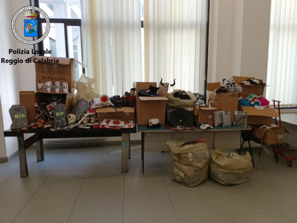 Prodotti halloween sequestrati