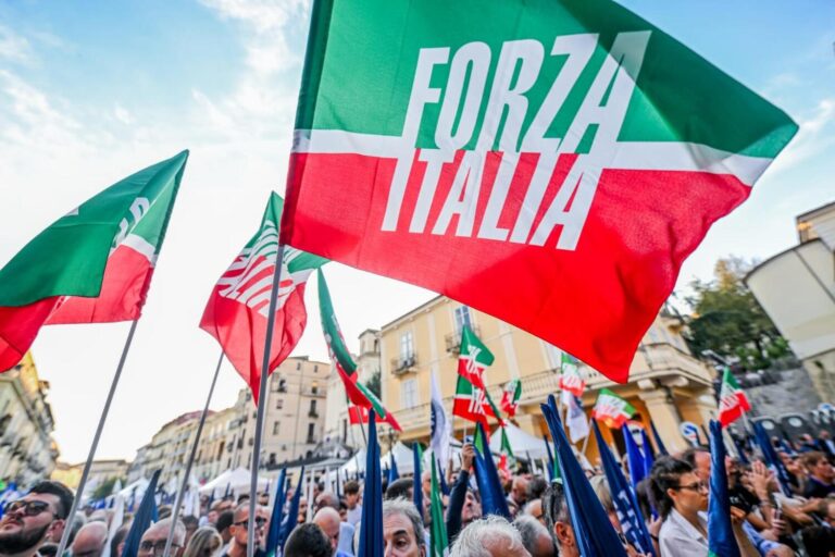 Messina, doppia iniziativa a Piazza Cairoli per Forza Italia | DETTAGLI