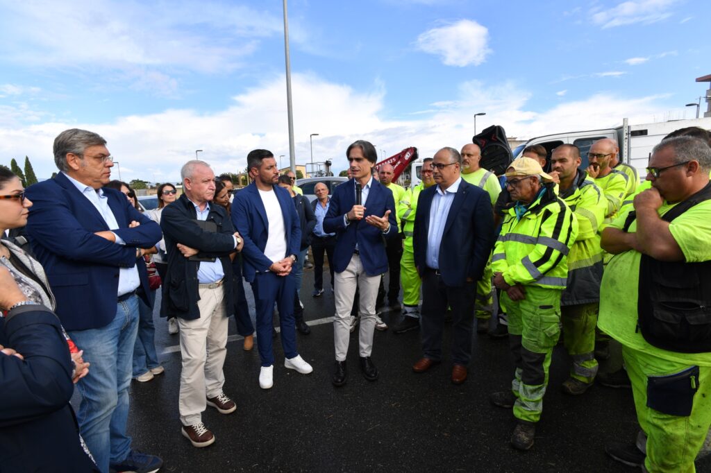 CASTORE nuovo macchinario tappabuche_