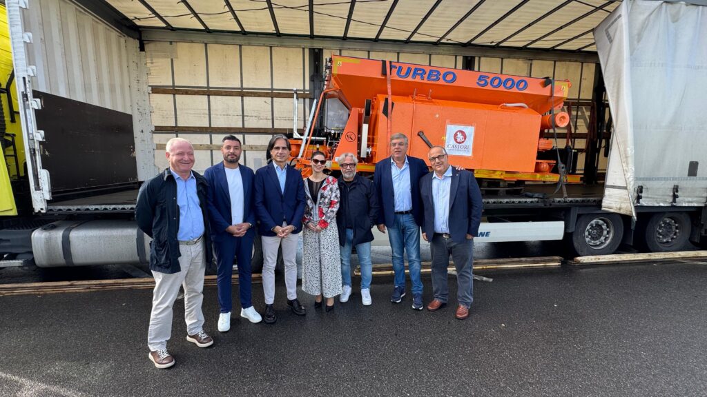 CASTORE nuovo macchinario tappabuche_