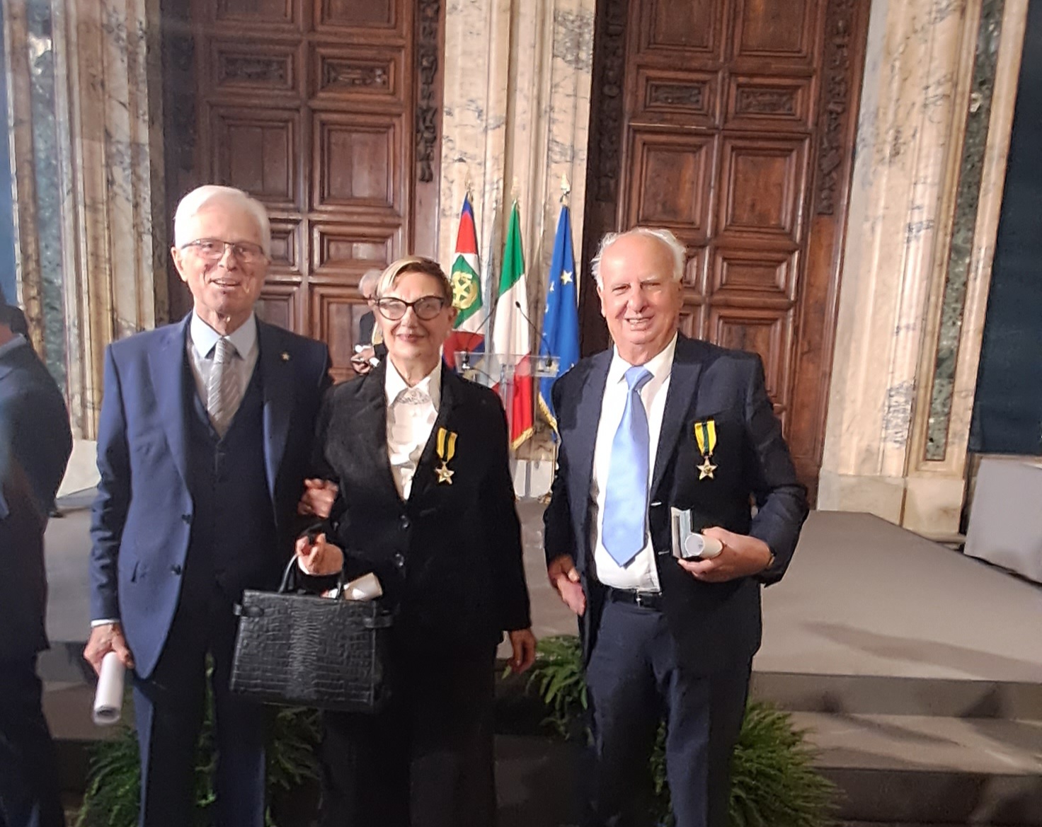Caterina Calabrò e Antonio Manduca con il Presidente Elio Giovati