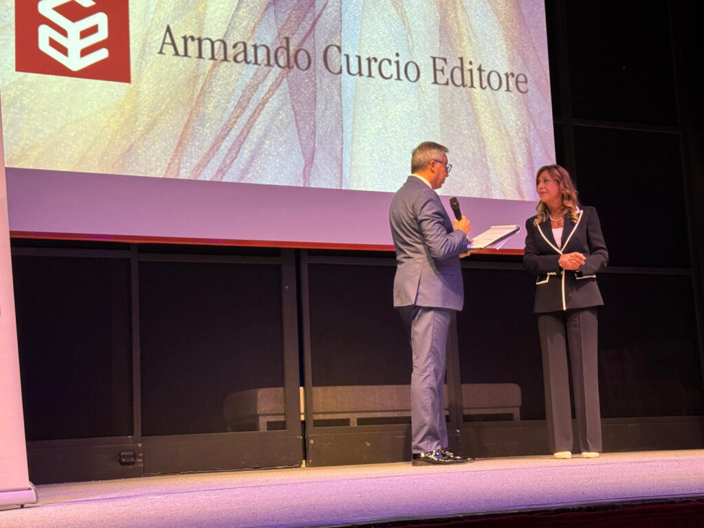 Consegna Premio Armando Curcio alla dottoressa Marisa Manzini