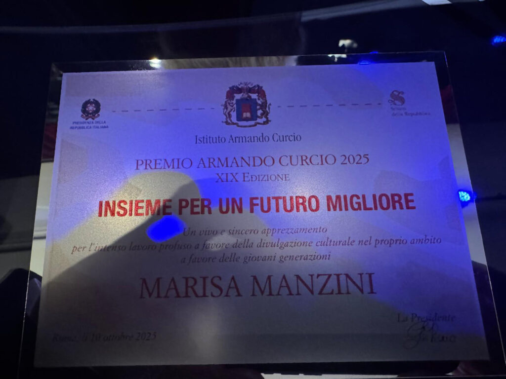Consegna Premio Armando Curcio alla dottoressa Marisa Manzini
