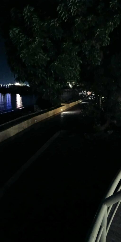lungomare buio