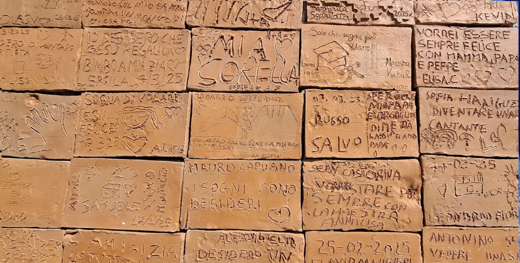 Dettaglio muro dei sogni