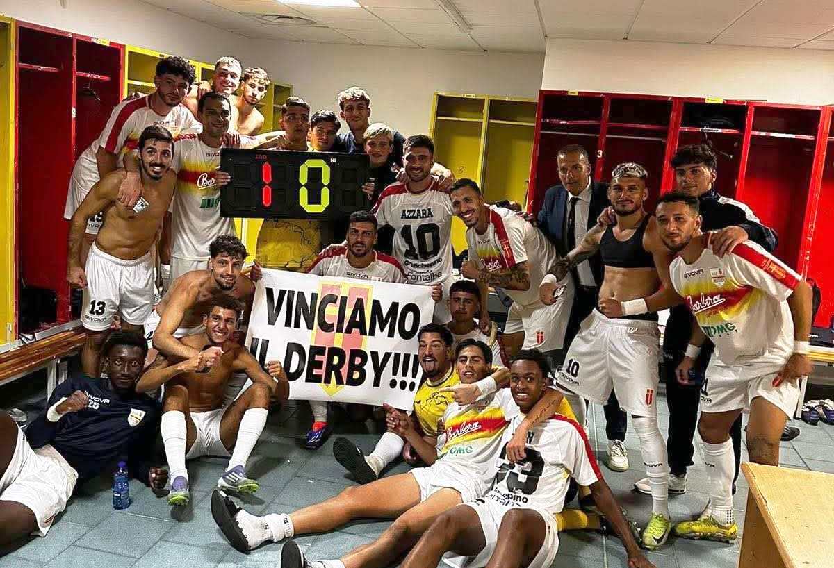 Festa giocatori ACR Messina negli spogliatoi