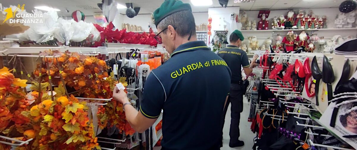 Halloween sicuro: sequestrati 31 mila articoli non conformi a Catania
