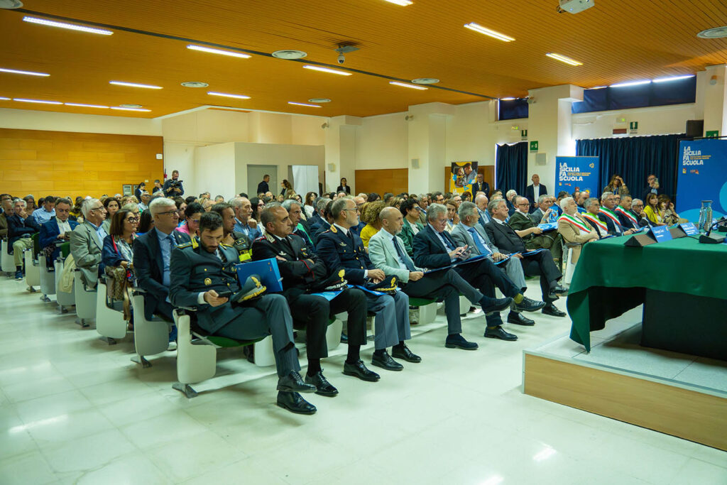 La Sicilia fa scuola
