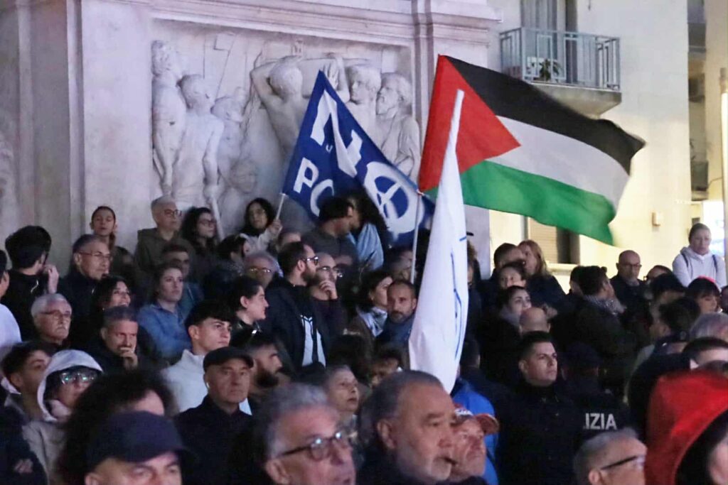 No Ponte e ProPal comizio Salvini