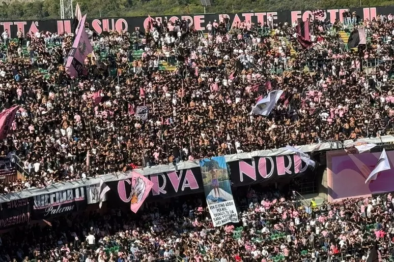 Palermo - Modena striscione per Paolo Taormina
