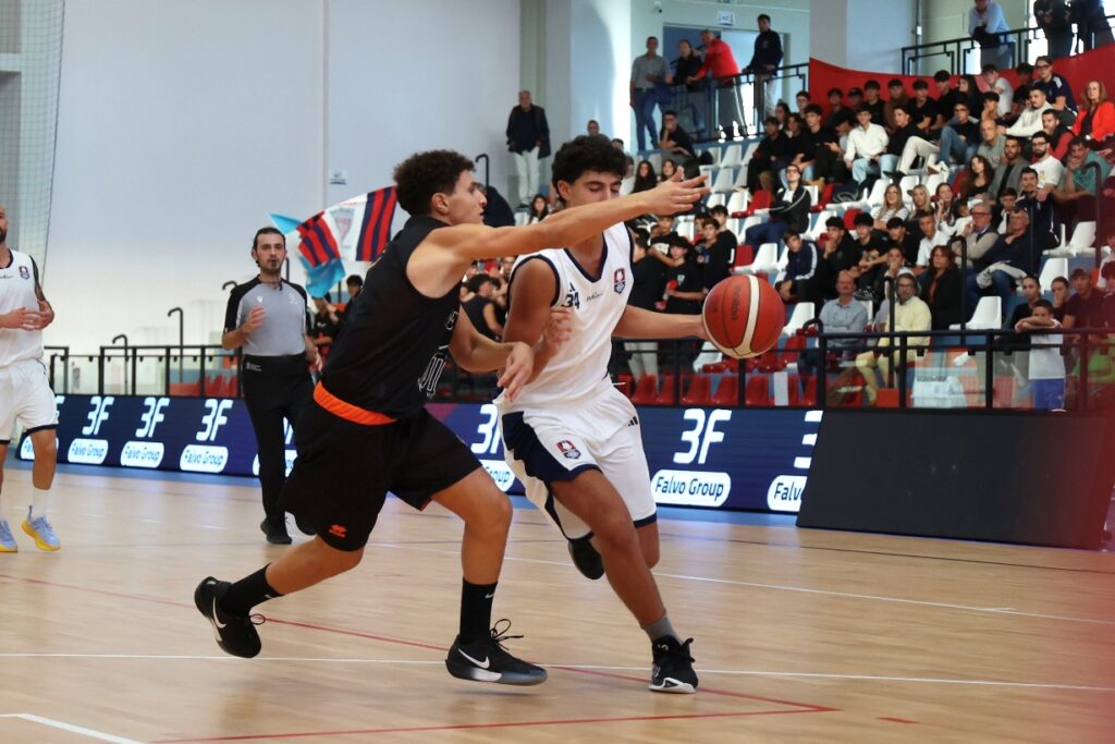 Pirossigeno Cosenza Basket-Viola