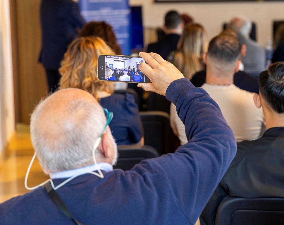 Presentazione report Fondali Capo Vaticano