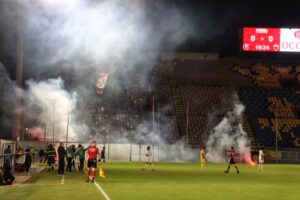 Reggina-Nocerina fumogeni tifosi ospiti