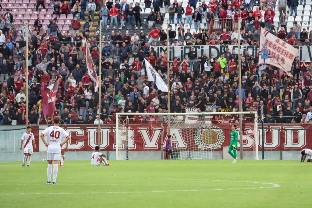 Reggina Vigor Lamezia curva sud tifosi granillo