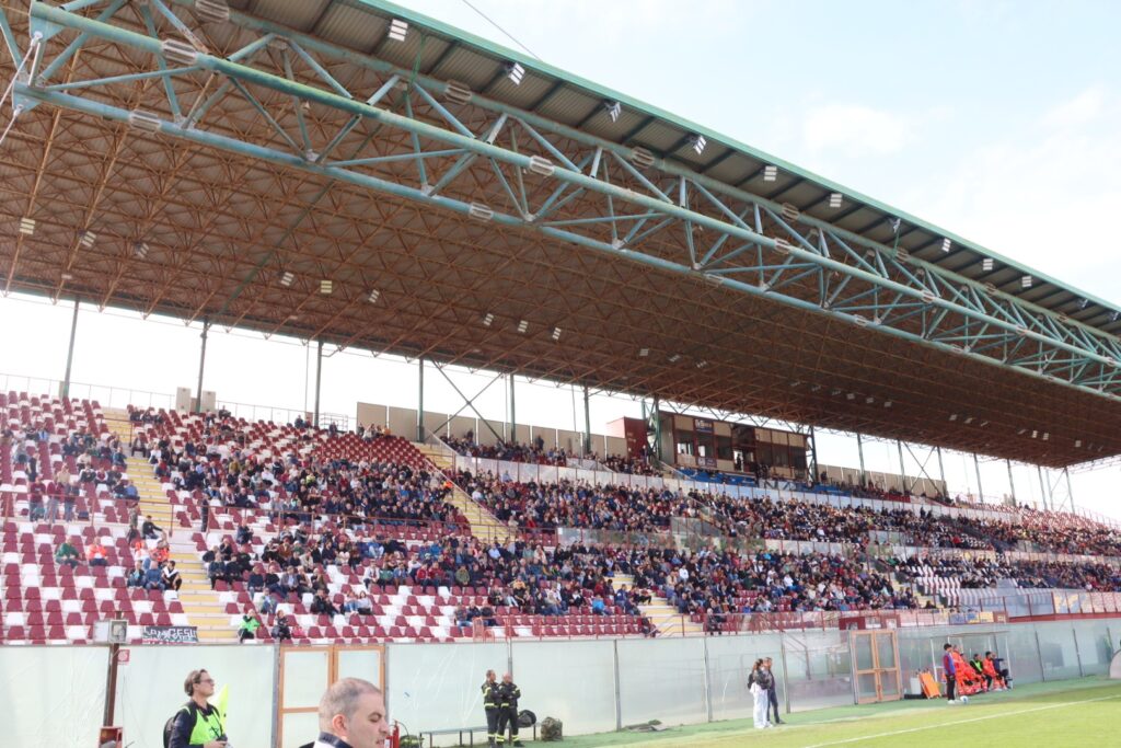 Reggina Vigor Lamezia tifosi tribuna granillo