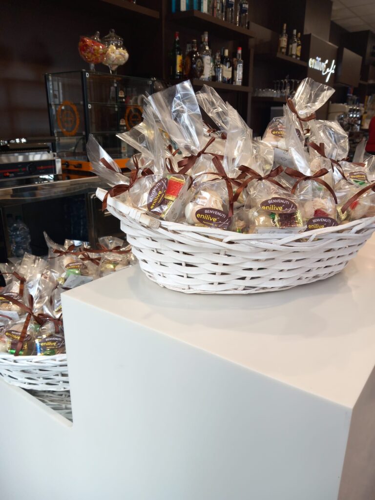 Riapertura bar enilive cafè pentimele