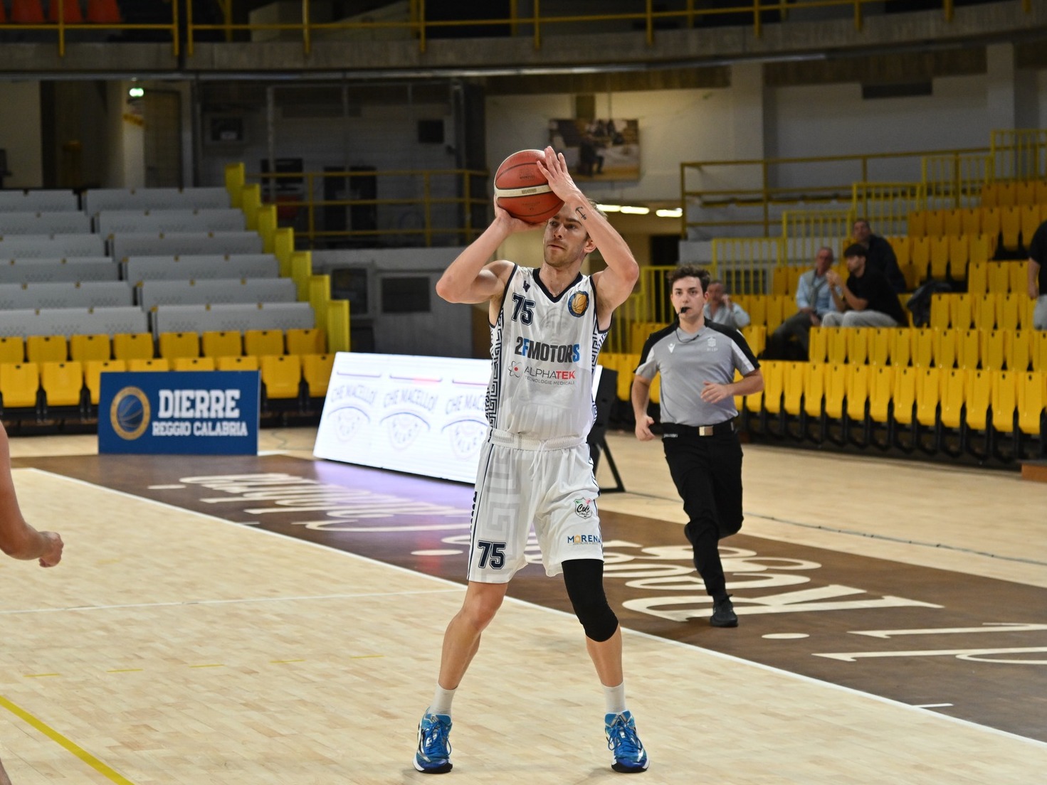 Roberto Cernic Dierre Basketball
