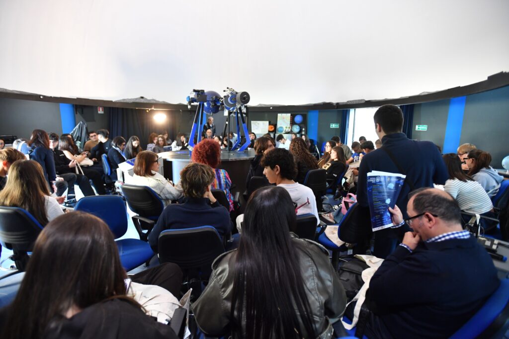 apertura cosmos 2025 - planetario