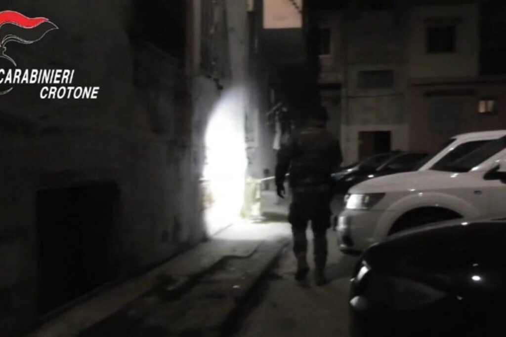 carabinieri crotone