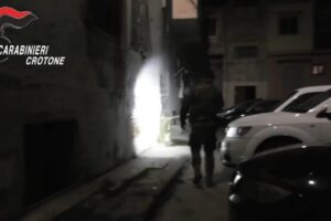 carabinieri crotone