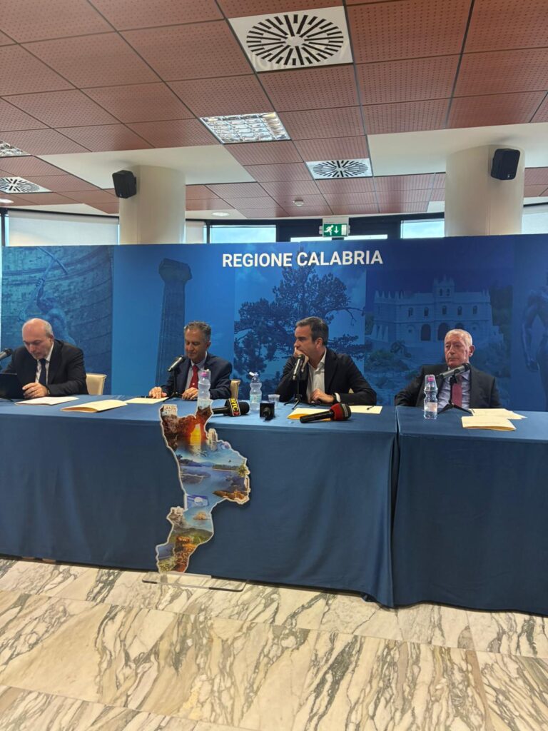 firma protocollo nuovo ospedale di Rende
