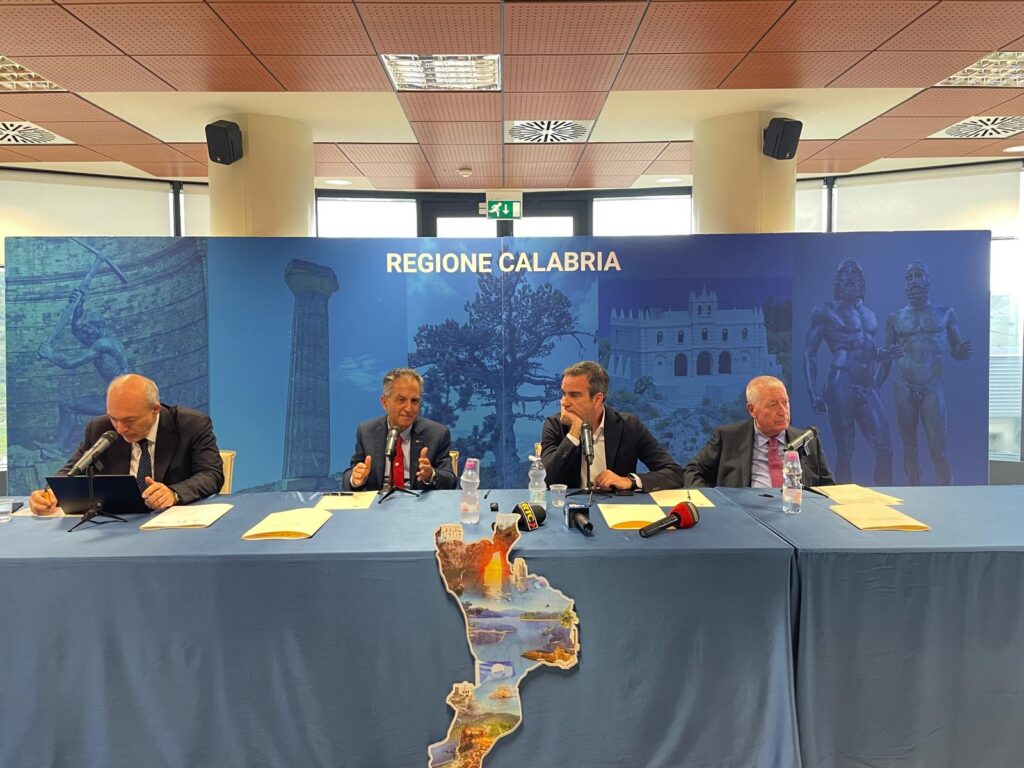 firma protocollo nuovo ospedale di Rende