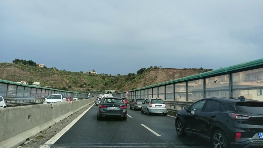 incidenti raccordo autostradale
