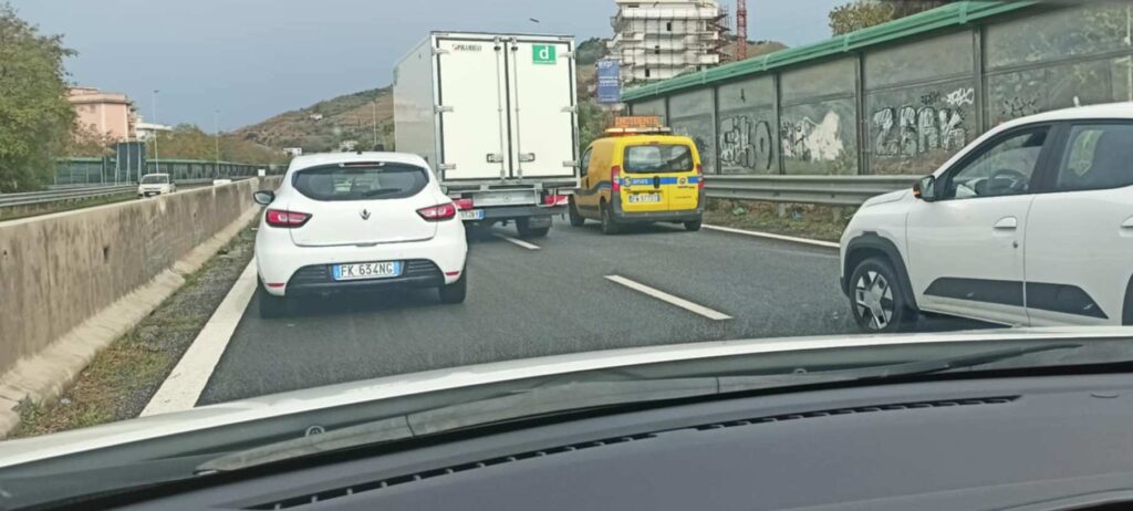 incidenti raccordo autostradale