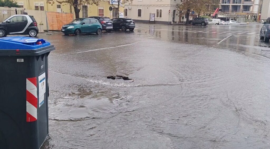 reggio calabria allagata dal maltempo