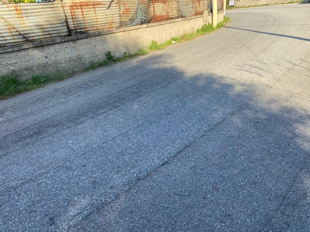 strada dissestata a gallina