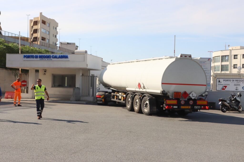 tir porto reggio calabria