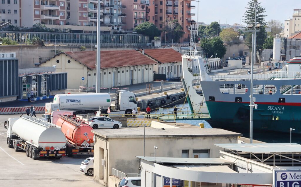 tir porto reggio calabria