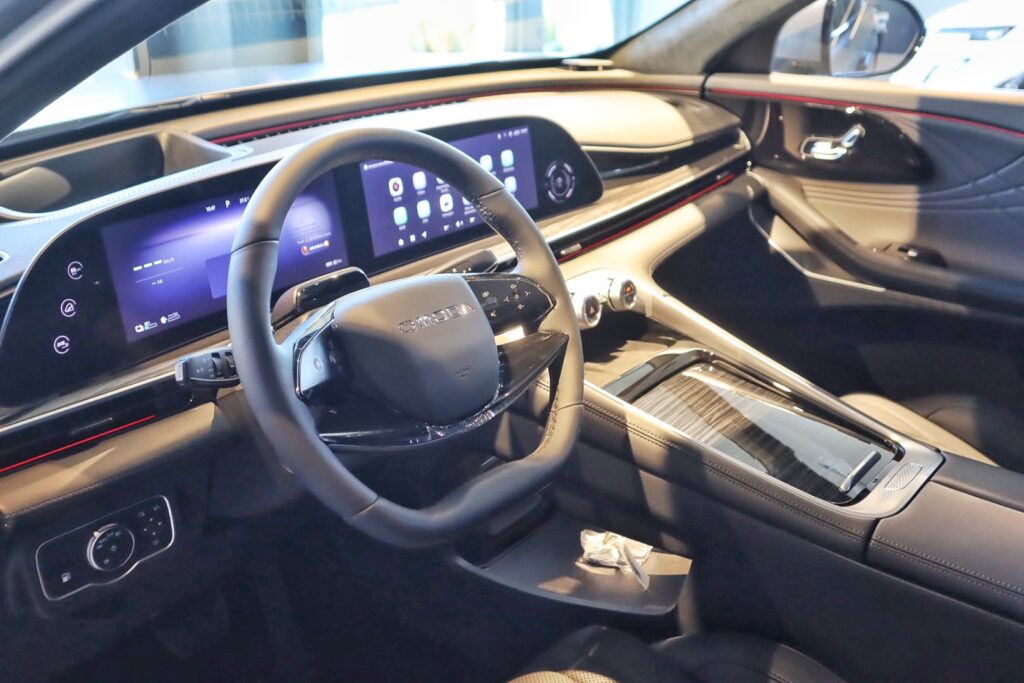 Auto Omoda 9 da New Car