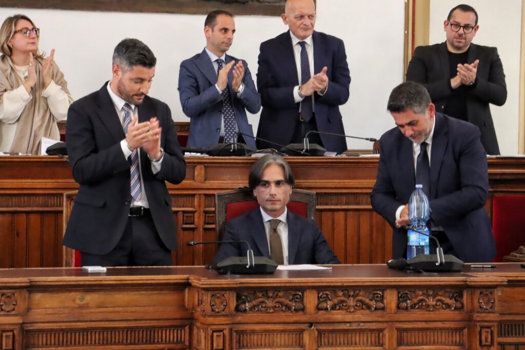 Consiglio Comunale Reggio Calabria lunedì 17 novembre applausi a Falcomatà con Romeo e Brunetti