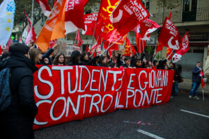Corteo No Ponte a Messina