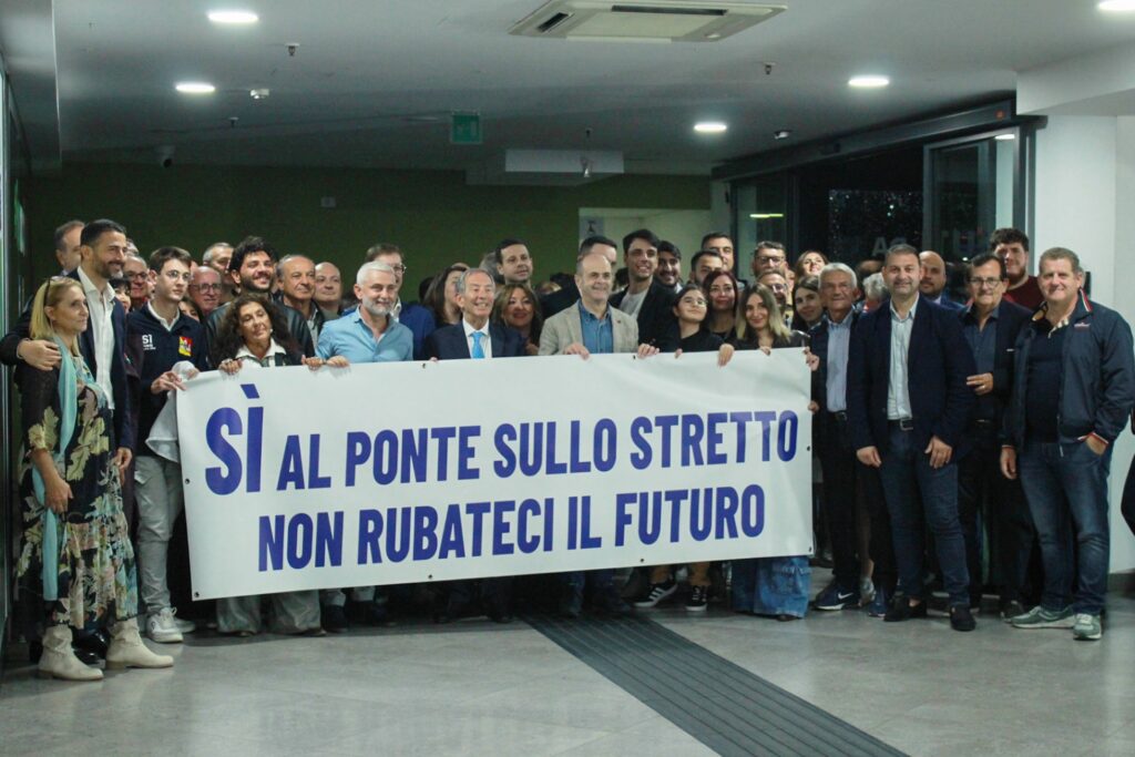 Flash mob pro ponte sullo stretto a Messina